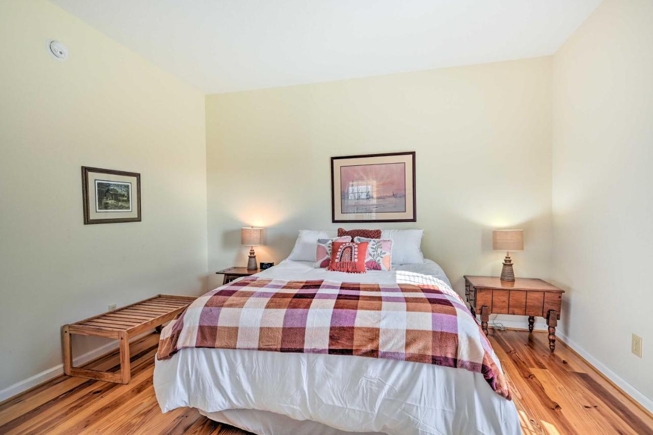 Breathtaking Elkin Getaway With Vineyard Views! Villa Ngoại thất bức ảnh