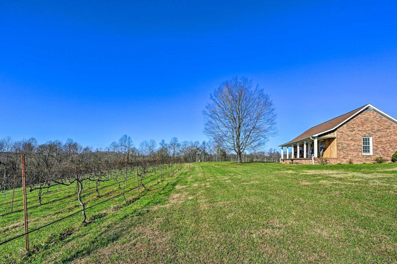 Breathtaking Elkin Getaway With Vineyard Views! Villa Ngoại thất bức ảnh